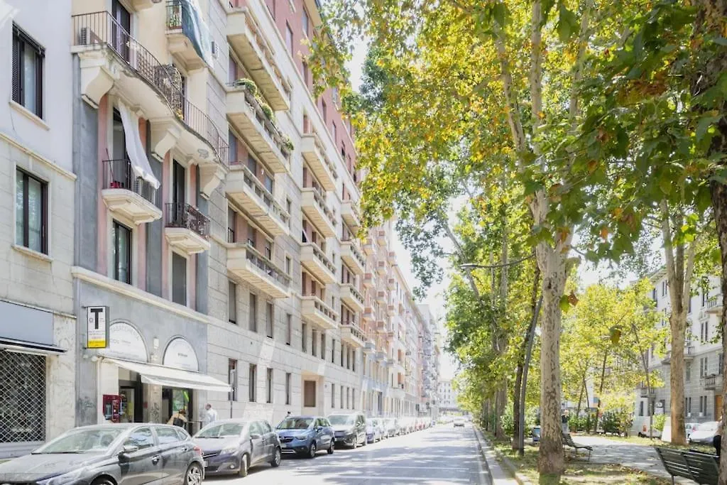 Easylife - Charming Apartment In Pta Romana Milan Italy