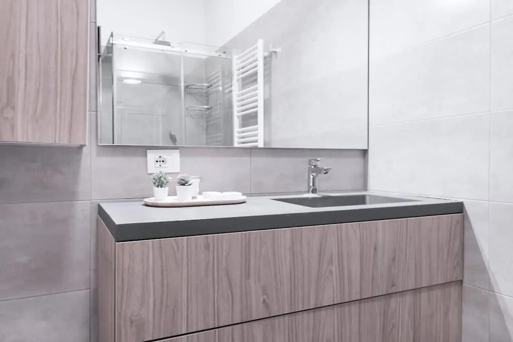 Easylife - Charming Apartment In Pta Romana Milan Italy